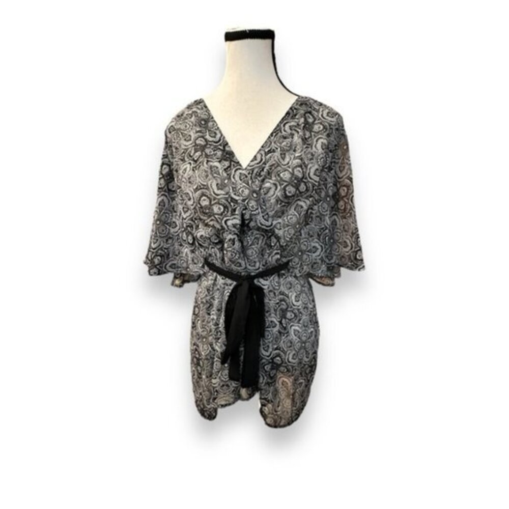 Women’s torrid 1 Black White Semi Sheer Mandala Boho Kaftan Tie Waist Top 14 16